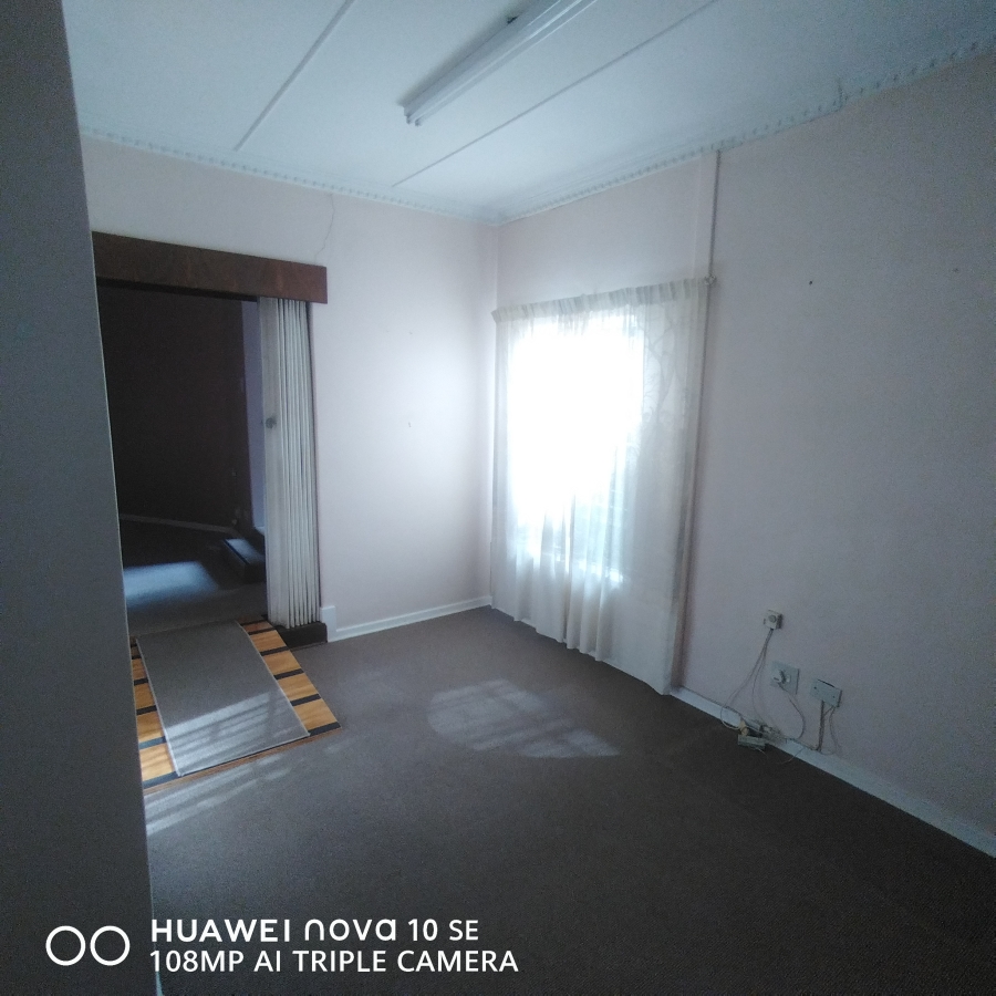 To Let 4 Bedroom Property for Rent in Bergsig Free State